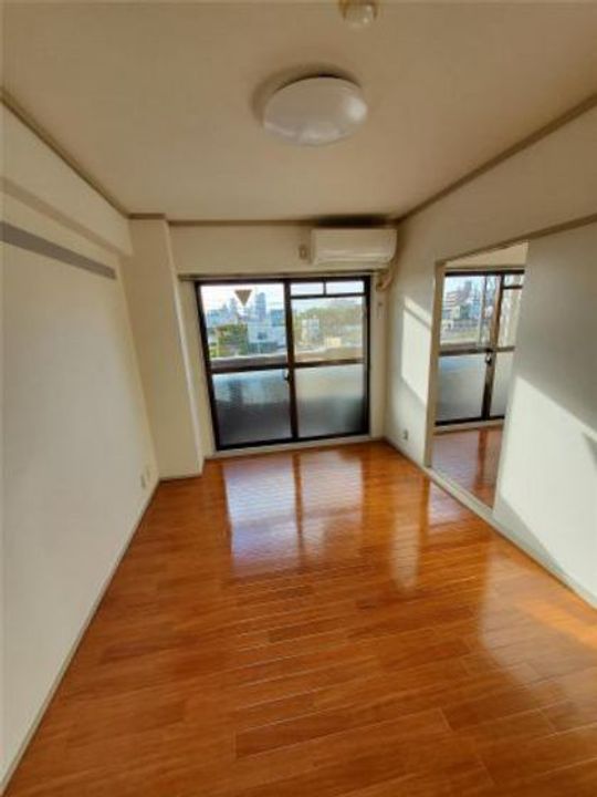 グランディール門田屋敷の居間