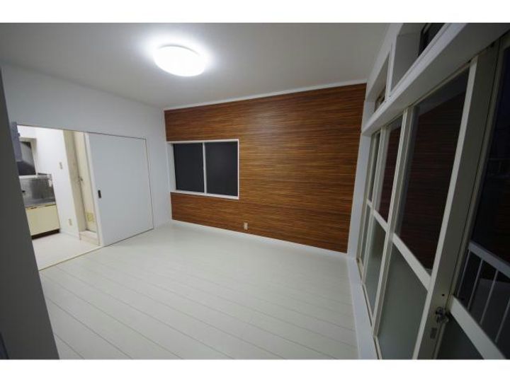 ステーツ今井Iの居間