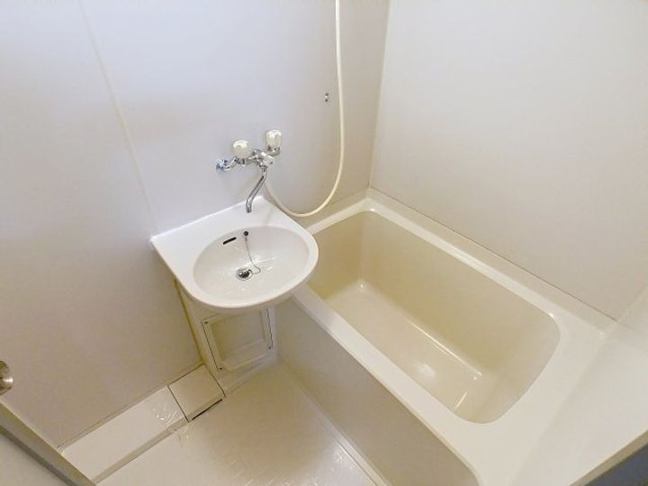 イーストハイツ A棟の風呂