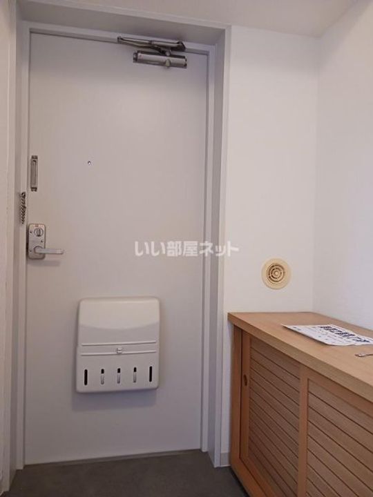 ゼファー銀座の玄関