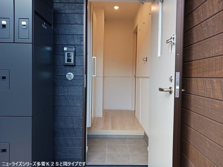 山形県山形市落合町字二口(アパート)の賃貸物件の玄関