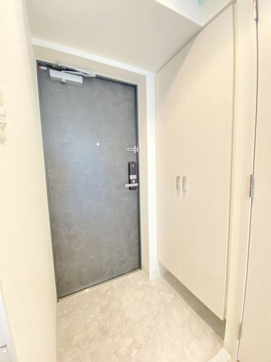 エスリードレジデンス新大阪プライムの玄関