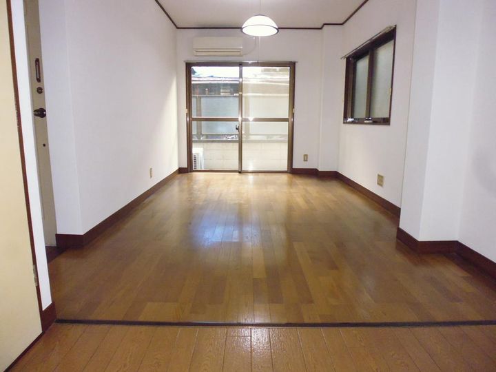 マキ高輪の居間