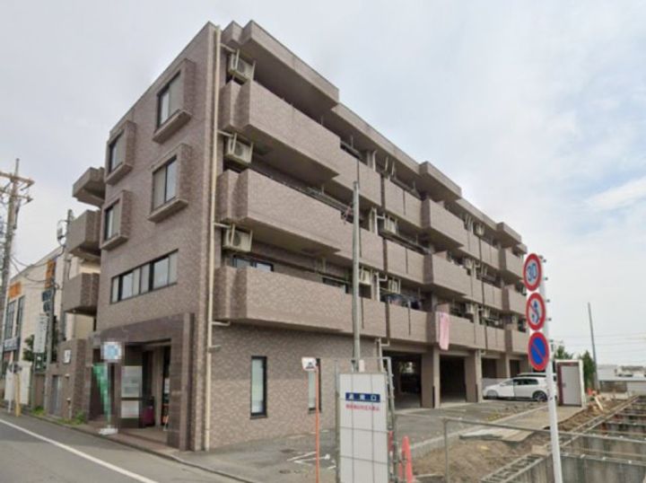 フェリース福生の外観