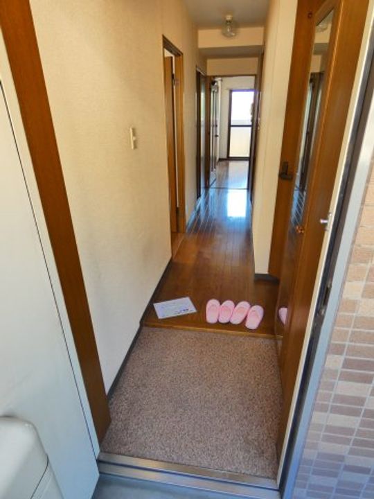 フェリース福生の玄関