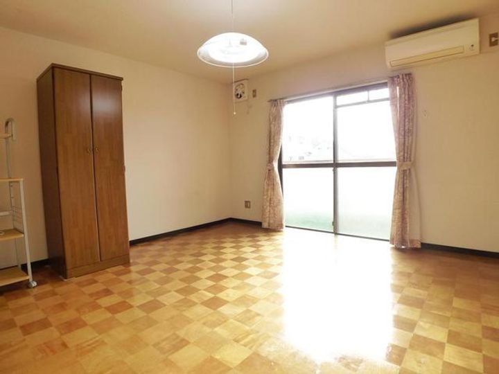 ヴィラあらいの居間