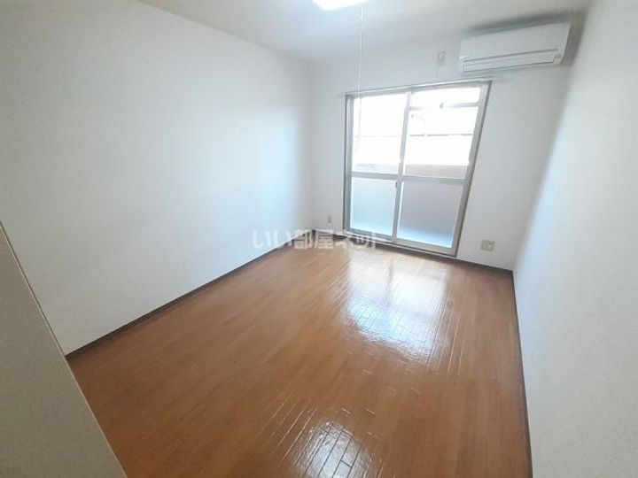 三重県名張市鴻之台3番町(マンション)の賃貸物件の居間