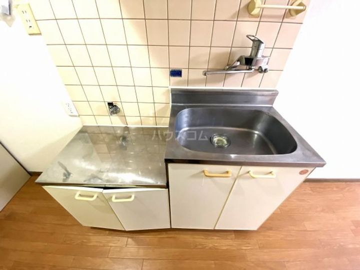 シャトーレ中里のキッチン