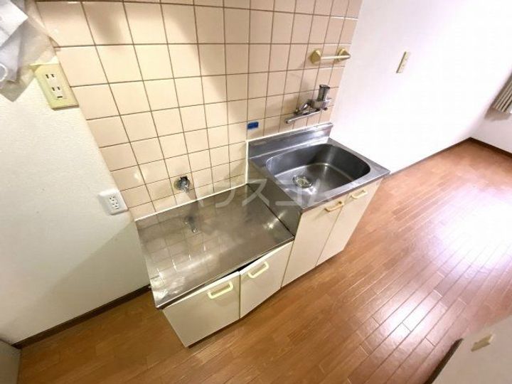 シャトーレ中里のキッチン