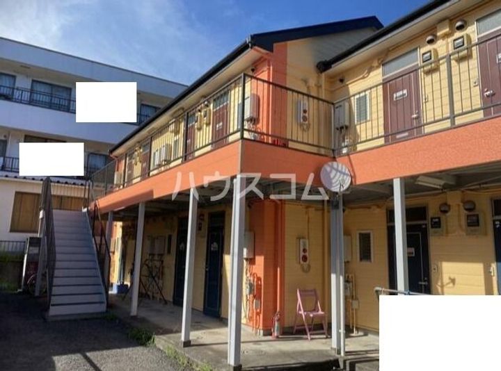 シャトーレ中里の外観
