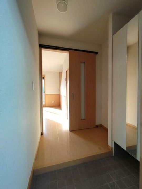 K2パークス白山の玄関