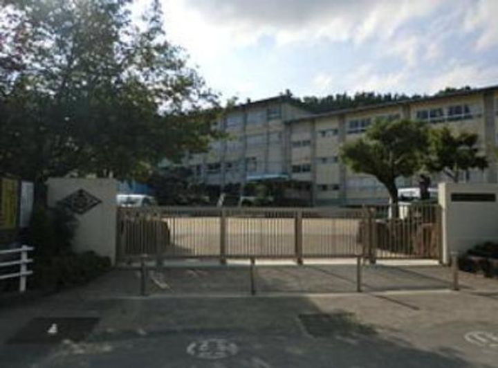 ディライトヒルズの周辺