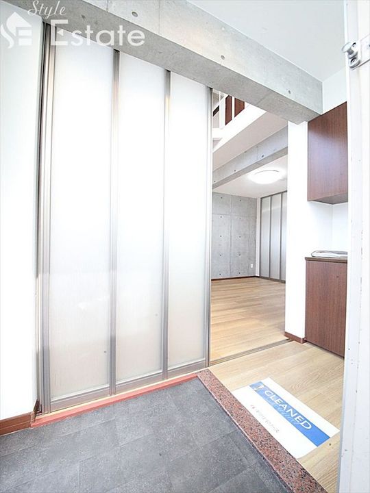 メゾネットミユキの玄関