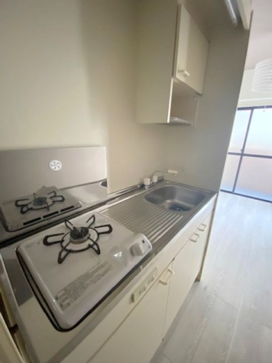 広島県広島市中区舟入南2の賃貸マンションのキッチン