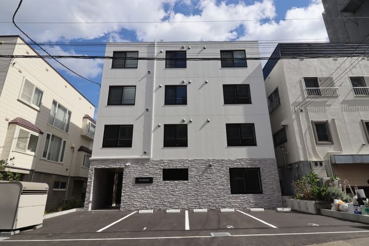 FIRST LEBEN桑園(ファーストレーベン)の外観