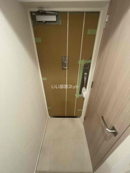 大阪府大阪市北区大淀中5(マンション)の賃貸物件の玄関