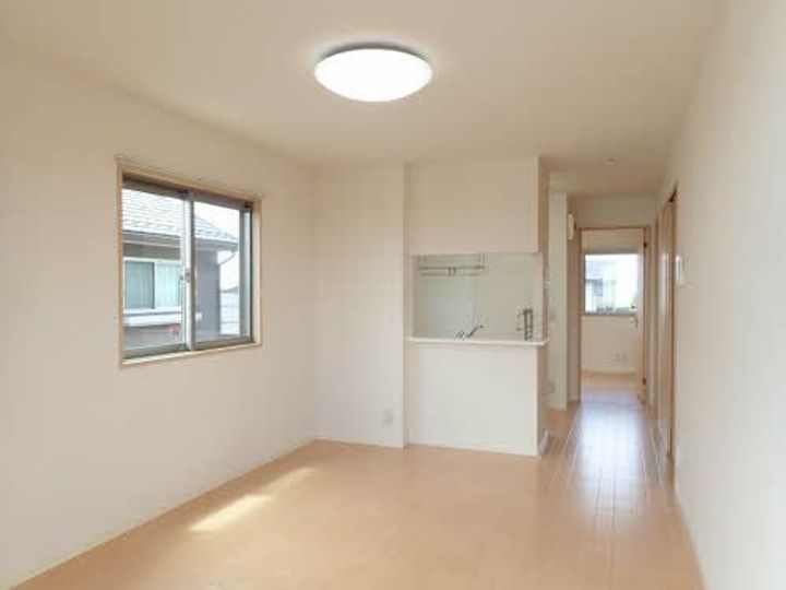 新潟県新潟市秋葉区荻野町(アパート)の賃貸物件の居間