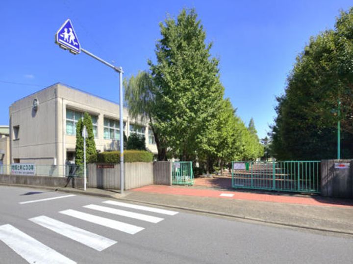 エテルノアルバの周辺
