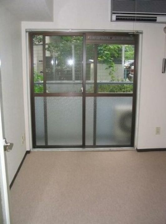 神奈川県横浜市緑区中山6(マンション)の賃貸物件の居間