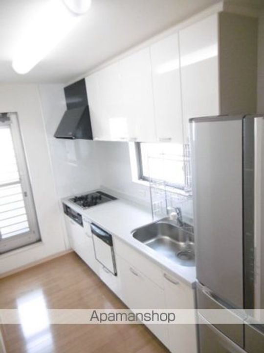 静岡県浜松市中央区泉3(一戸建)の賃貸物件のキッチン