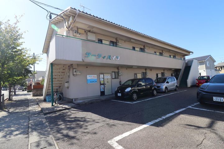 サーティーハイツの外観