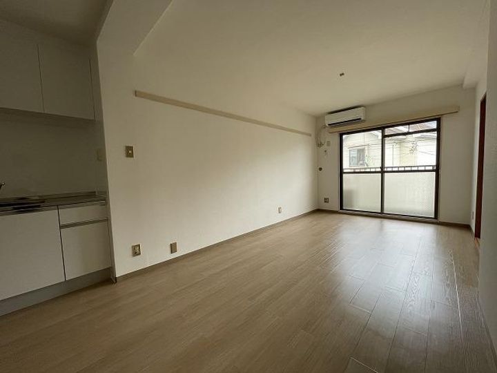 ハイツファミリエの居間