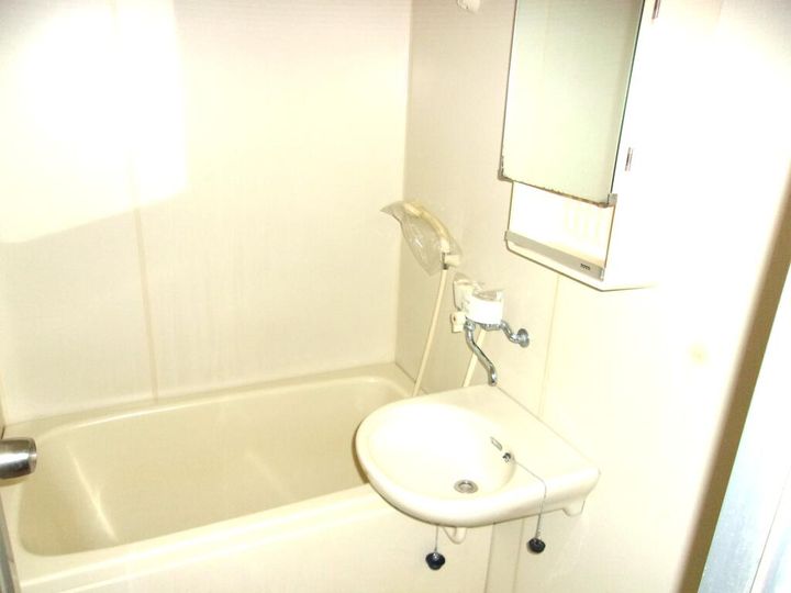 八百真マンション自由ヶ丘の風呂