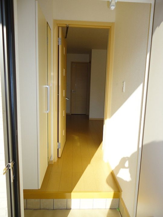 東京都八王子市川口町(アパート)の賃貸物件の玄関