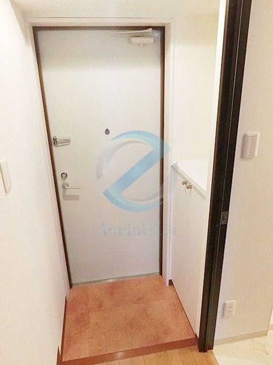 千葉県市川市妙典6(マンション)の賃貸物件の玄関