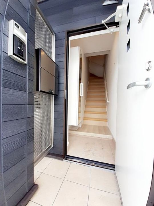 グランディールメープルの玄関