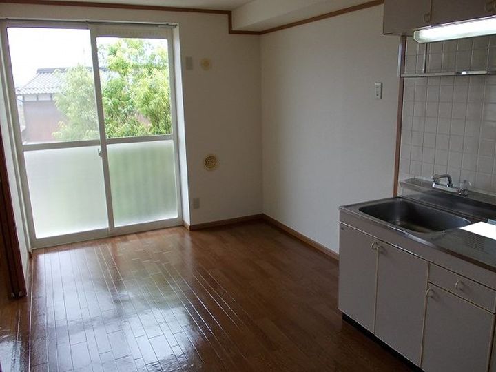 滋賀県甲賀市水口町名坂(アパート)の賃貸物件の居間