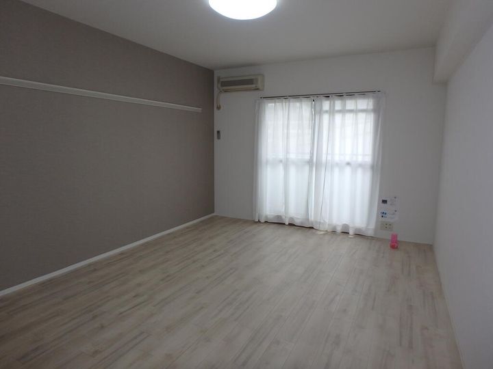 マ・メゾン池場の居間