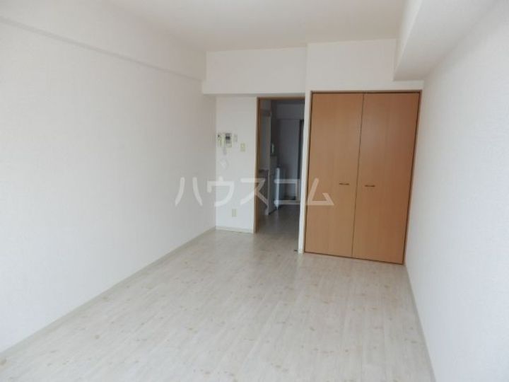 PROUDIA 岡崎の居間