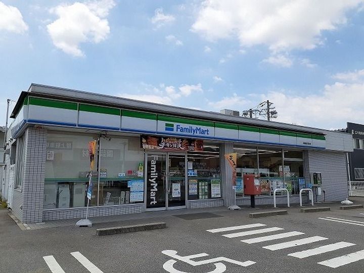 バーシアIII番館の周辺