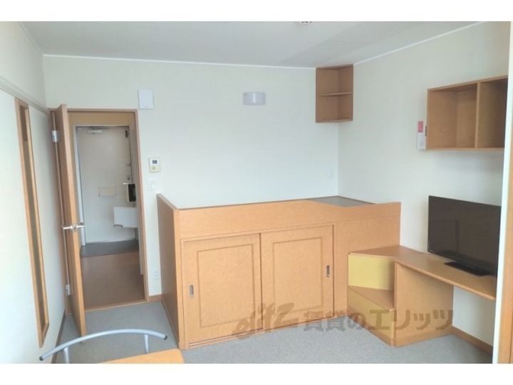 レオパレスアスカの居間