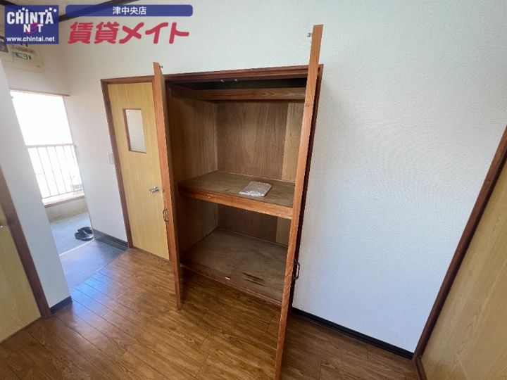 コーポ新栄の内装