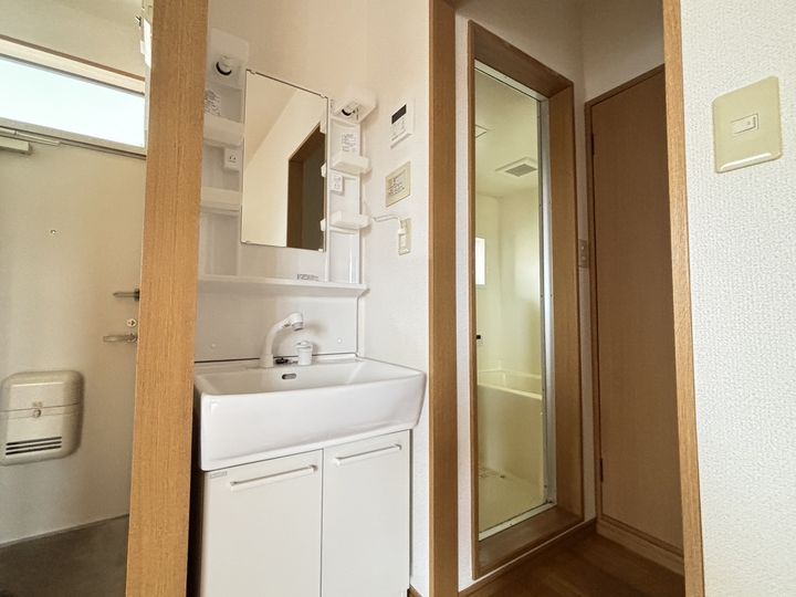 ハイデンス山の寺1の内装