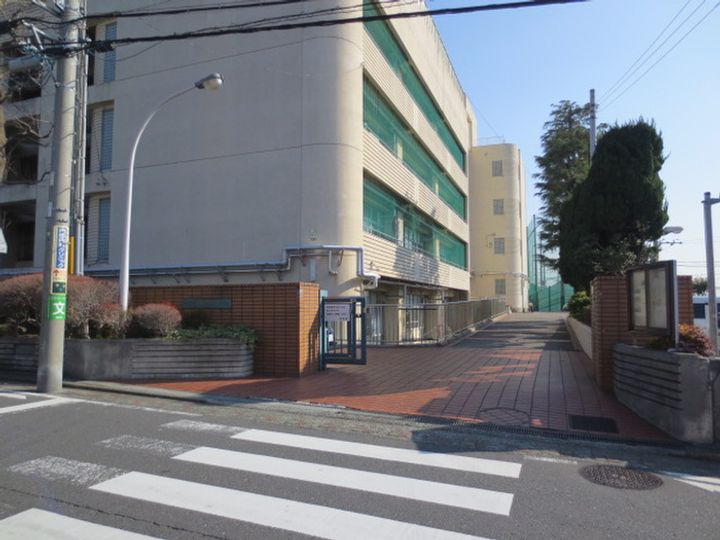 ベルハウス山手の周辺