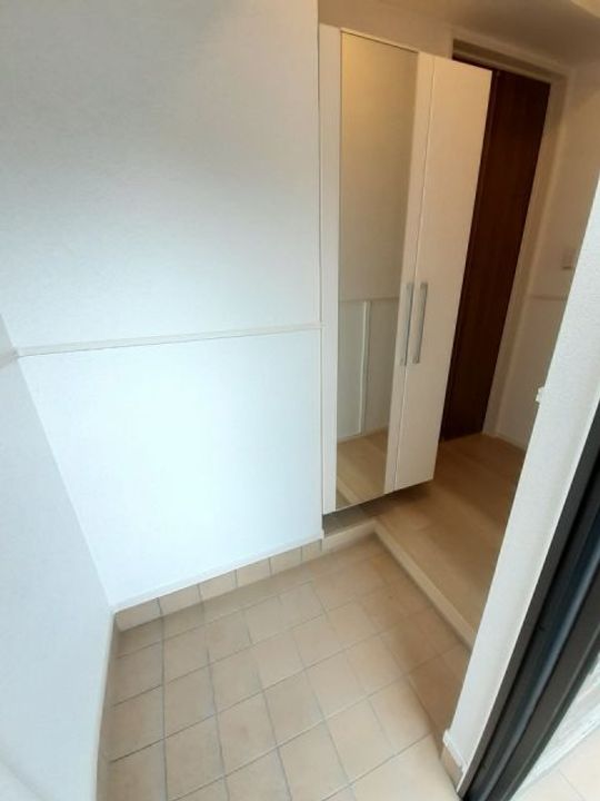 広島県広島市佐伯区利松3(アパート)の賃貸物件の玄関