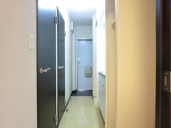 埼玉県川口市栄町1(マンション)の賃貸物件の玄関