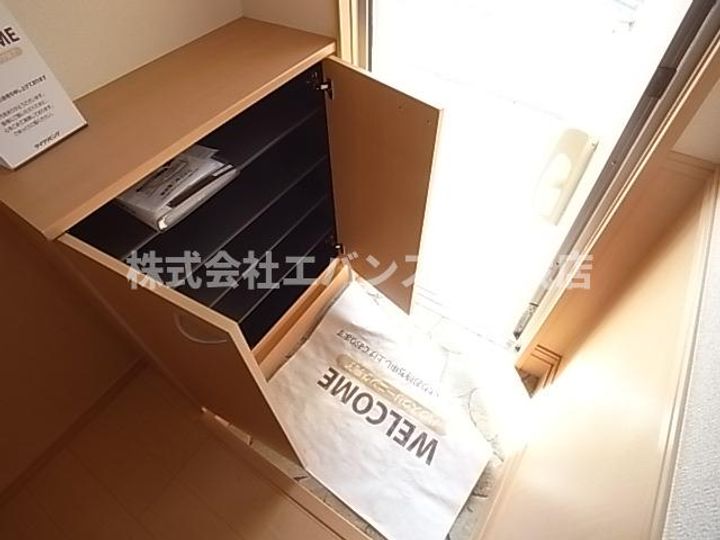 コモドカーサの玄関