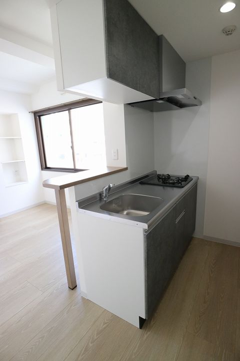 鹿児島県鹿児島市易居町(マンション)の賃貸物件のキッチン