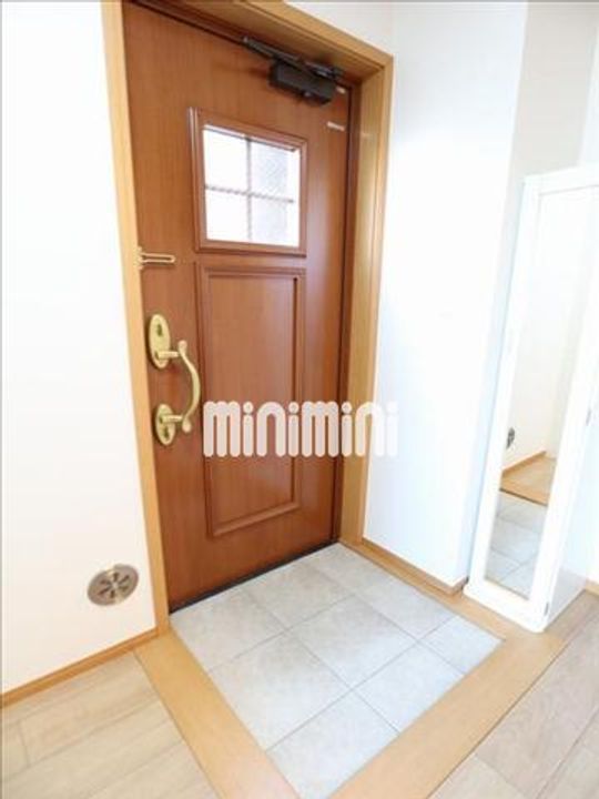 ヴィラ材木座の玄関