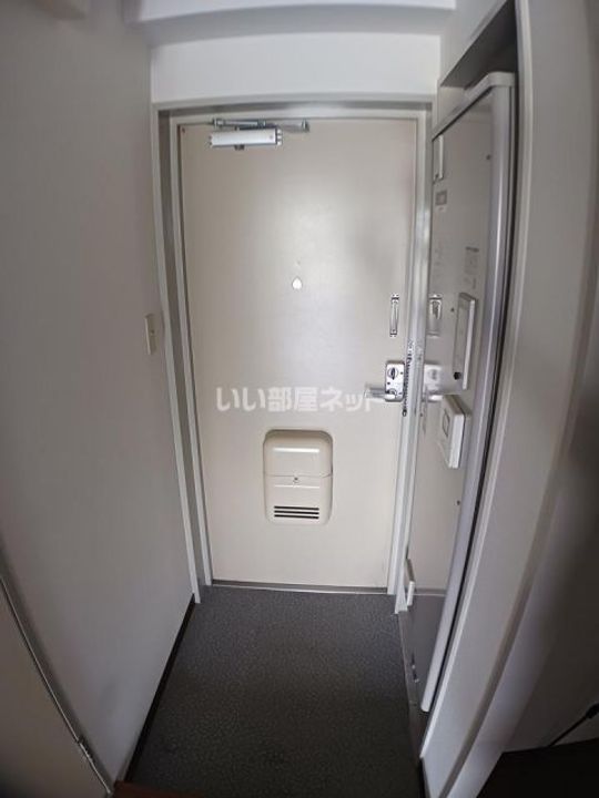 ラフェスタ加東の玄関