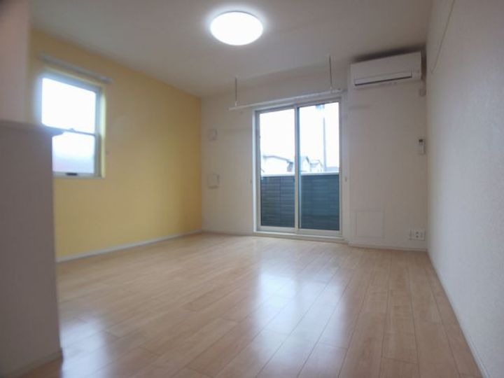 メゾン ヴァリェ 広瀬IVの居間