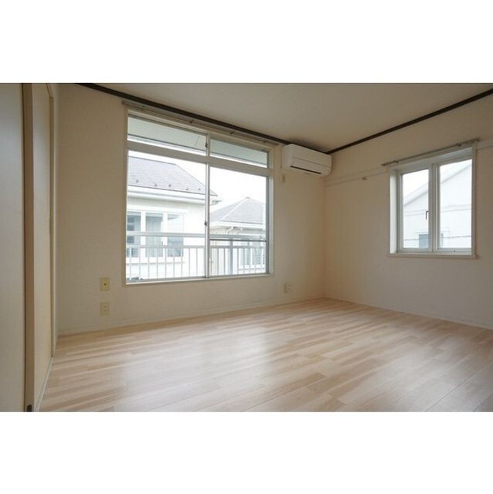 ヒルズ藤塚 Cの居間