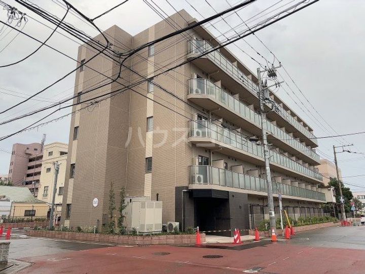 LUXENA勝田台の外観
