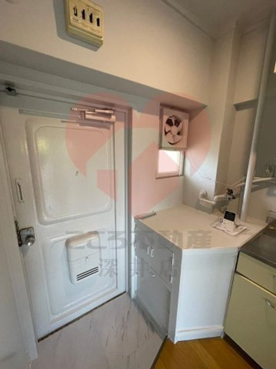 大阪府高槻市大蔵司1(マンション)の賃貸物件の玄関