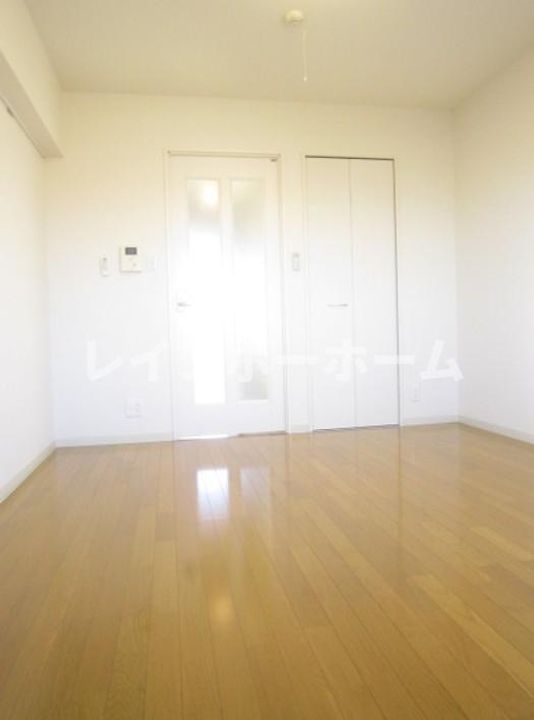 東京都江戸川区東葛西5(マンション)の賃貸物件の居間