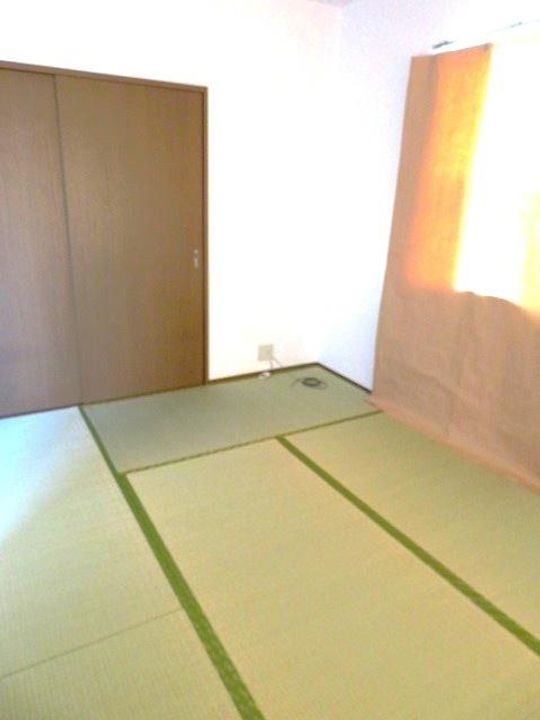エステートピア三澤の居間